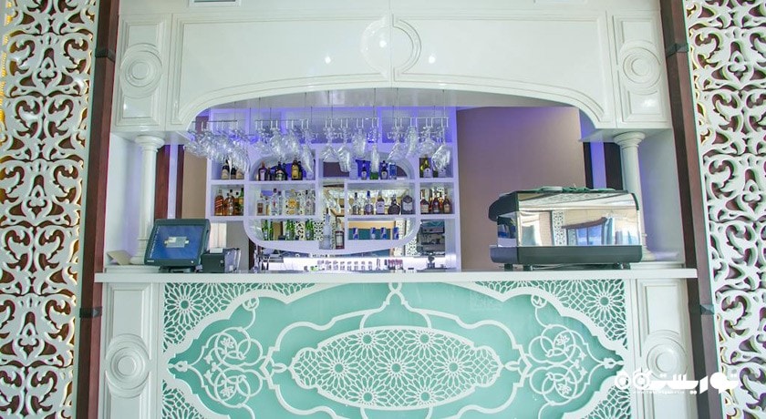 نمای بار هتل امرالد باکو