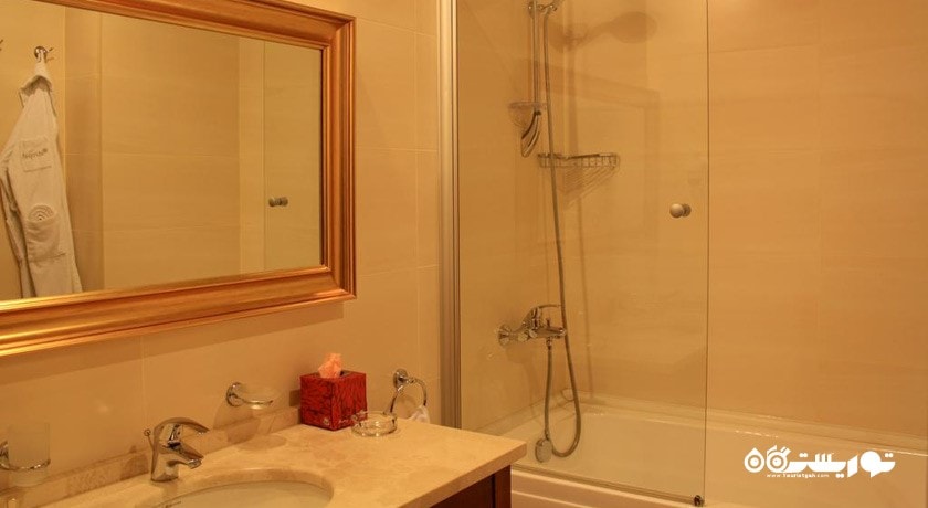 حمام و سرویس بهداشتی اتاق ها