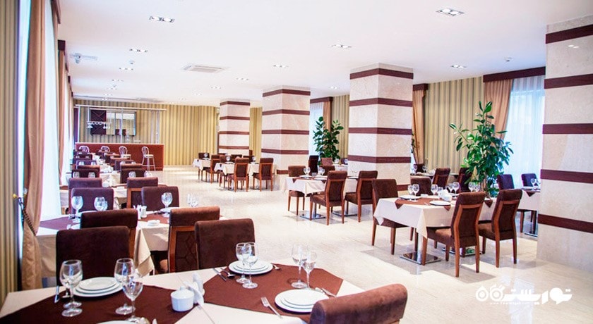 نمای دیگر رستوران هتل بلک مونت