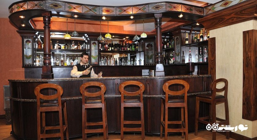 نمای بار هتل گنجعلی پلازا
