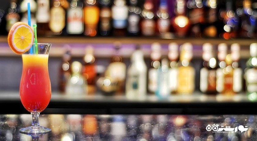 نمای بار هتل لیک پالاس باکو