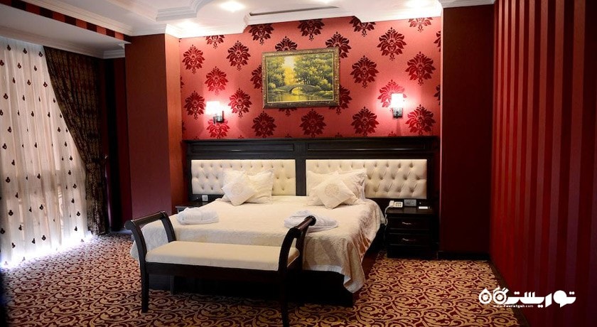 نمای تخت بزرگ سوئیت هتل
