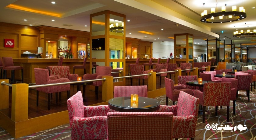 ویکتورز بار هتل پارک این بای رادیسون باکو
