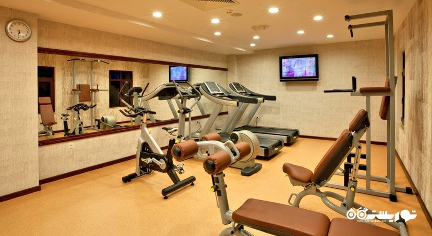 سالن ورزشی هتل شاه پالاس