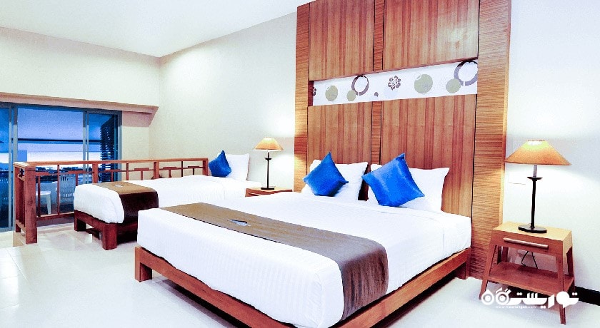 نمای تخت های اتاق دلوکس تریپل