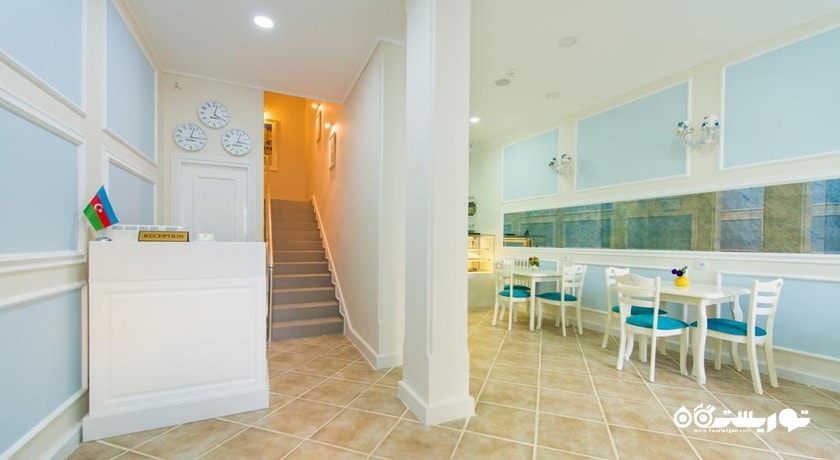 میز پذیرش هتل بوتیک تو سیزنز باکو