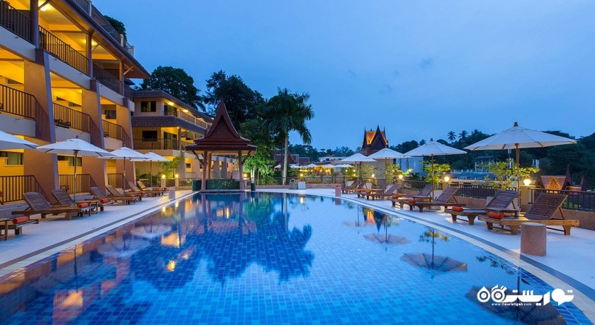 استخر روباز هتل چانلای گاردن