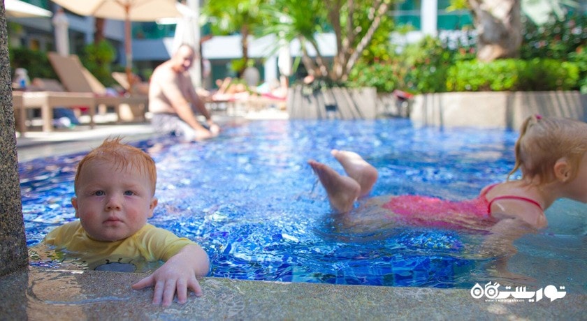 محوطه استخر مخصوص کودکان