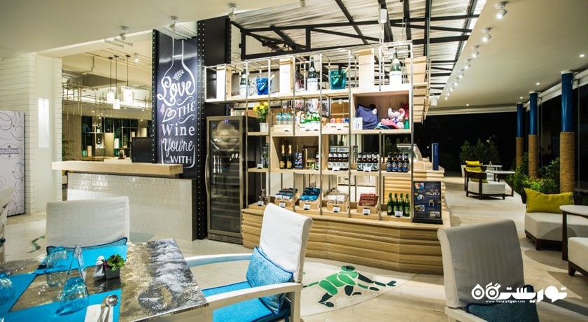 نمایی از رستوران ایتالیایی آزور