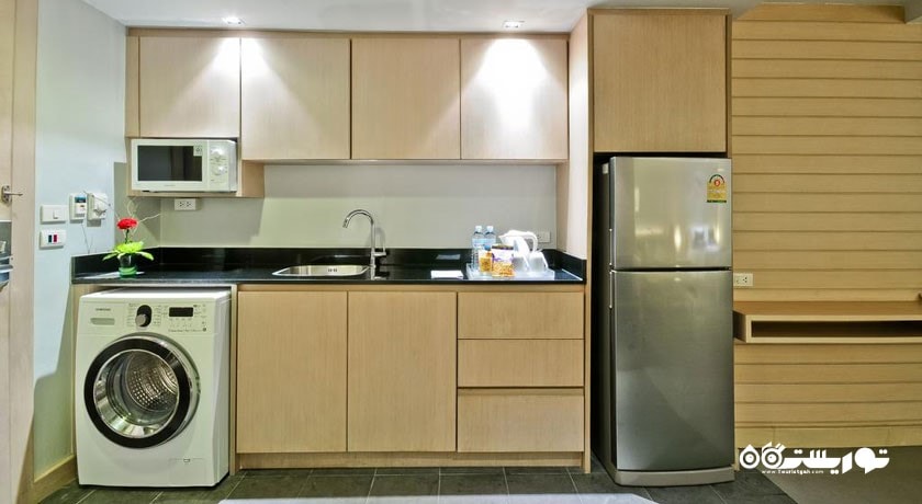 نمای آشپزخانه سوئیت دوخوابه