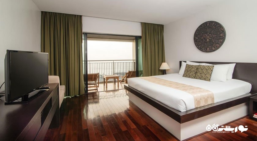 نمای تخت بزرگ اتاق دلوکس