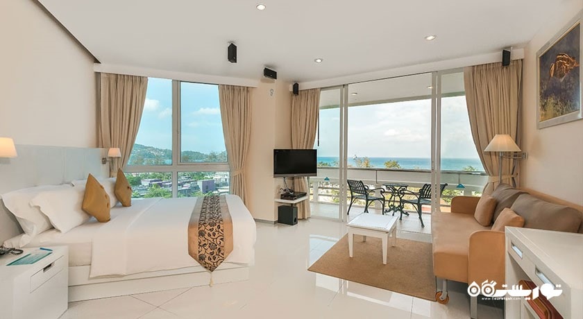 تخت بزرگ اتاق سوپریور دلوکس