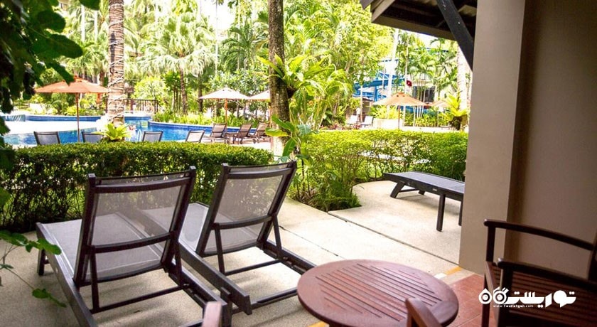 تراس اتاق با دسترسی به استخر