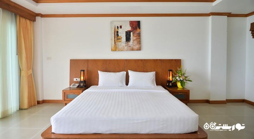 نمای تخت بزرگ اتاق سوپریور