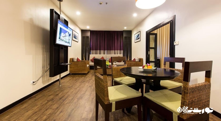 میز غذاخوری سوئیت دلوکس