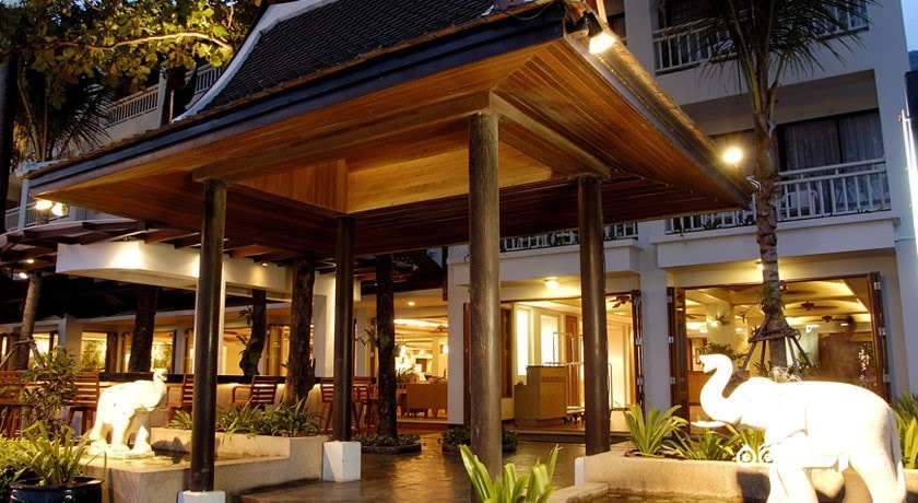 ورودی هتل سان ست بیچ ریزورت