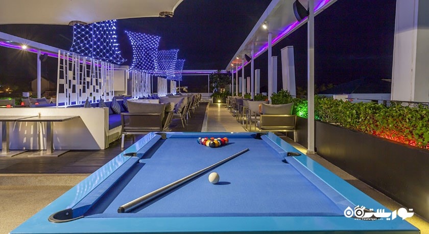 میز بیلیارد ایر روف تاپ بار اند لانج