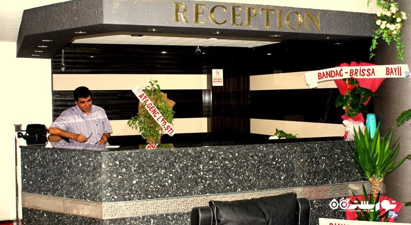 میز پذیرش هتل ماوی توآنا