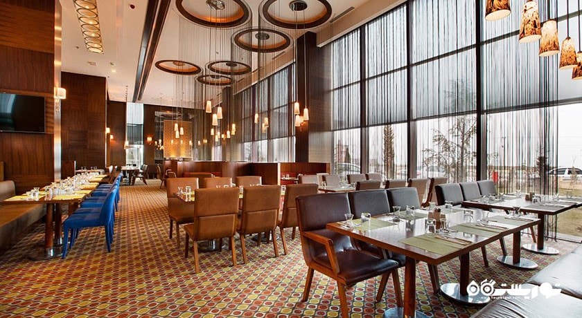 رستوران اسپرنزا هتل دابل تری بای هیلتون وان