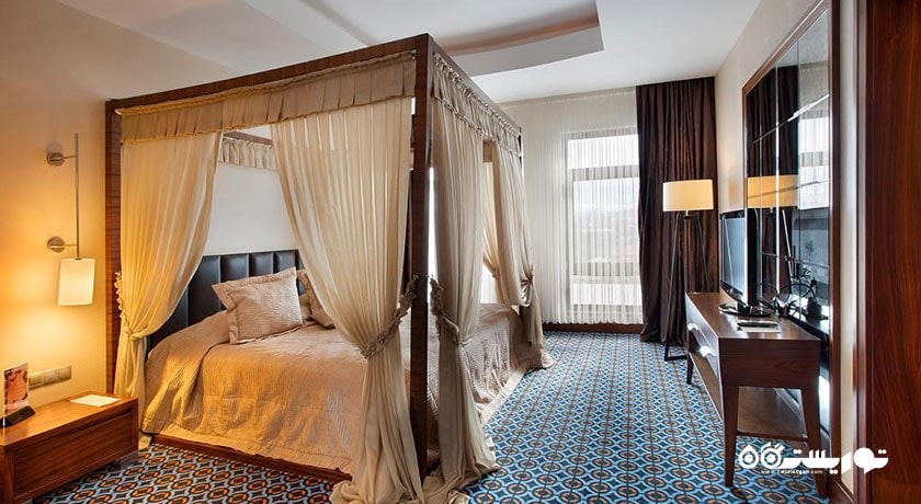 نمای تخت بزرگ سوئیت پرزیدنشال