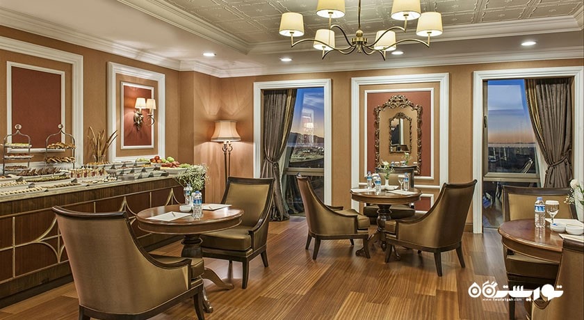 نمایی از کلاب لانج الیت ورلد