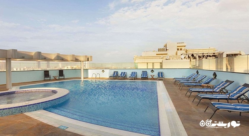 استخر روباز هتل رامادا چلسیا البرشا