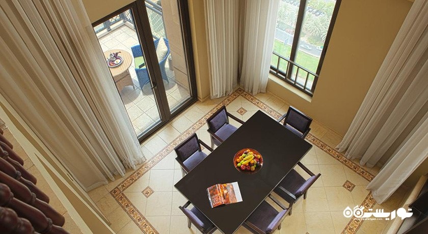 میز غذاخوری آپارتمان دوبلکس یک خوابه