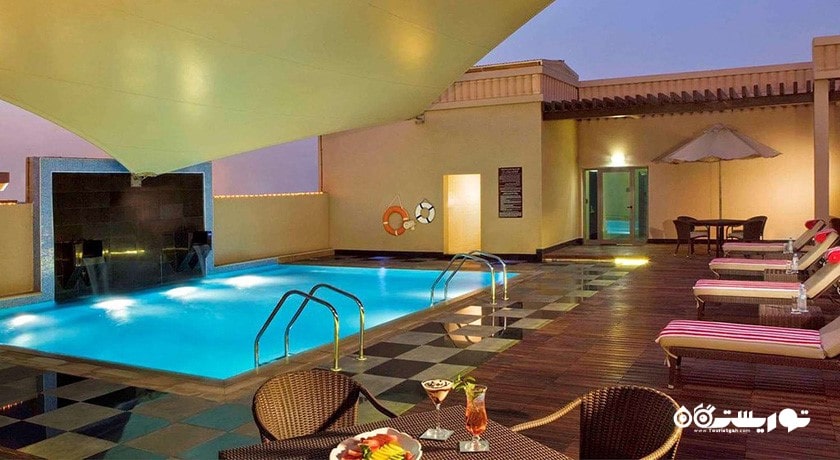 استخر روباز هتل مرکور گلد دبی