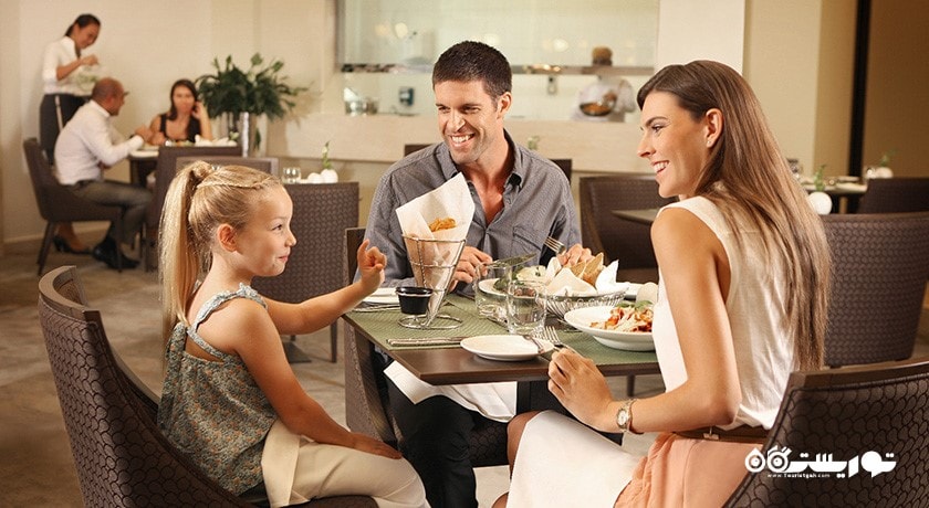 سوشال کافه هتل کازموپلیتن دبی