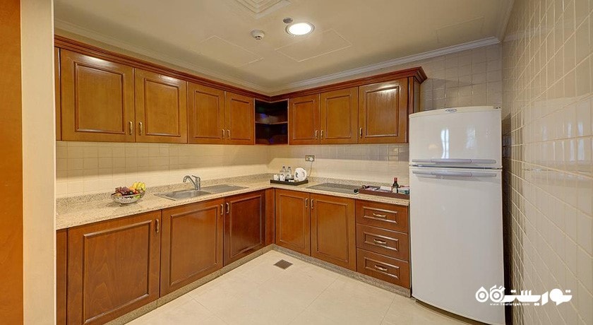 نمای آشپزخانه سوئیت دوخوابه