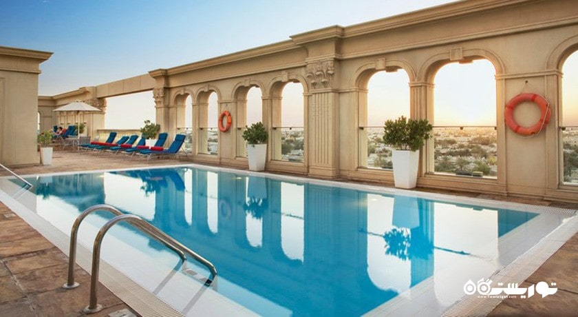 استخر روباز هتل ویلا روتانا
