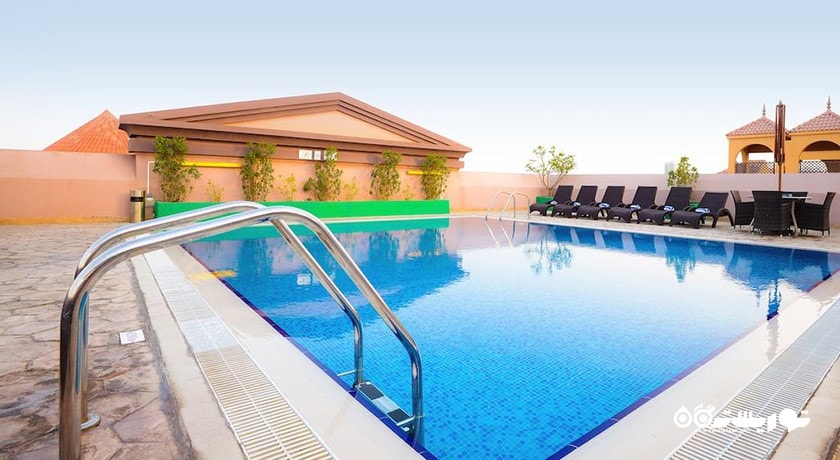 استخر روباز هتل گلدن تولیپ البرشا