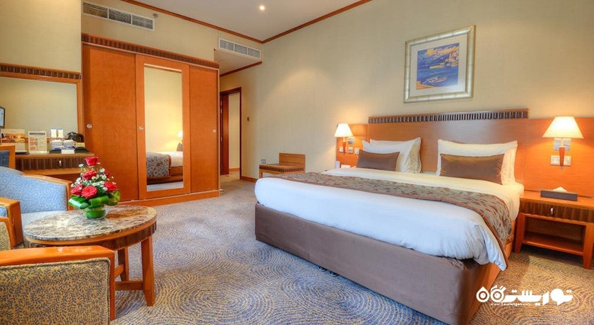 نمای تخت بزرگ سوئیت هتل