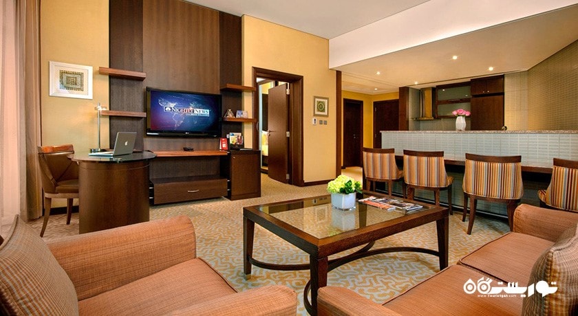 محوطه نشیمن سوئیت سه خوابه