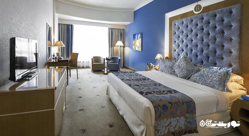 نمای تخت بزرگ اتاق اگزکیوتیو