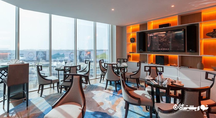 کلاب لانج هتل هالیدی این البرشا