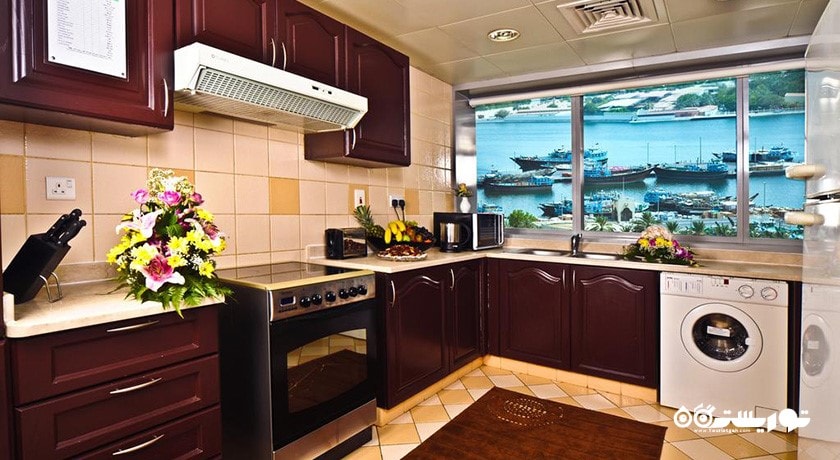 نمای آشپزخانه آپارتمان سه خوابه