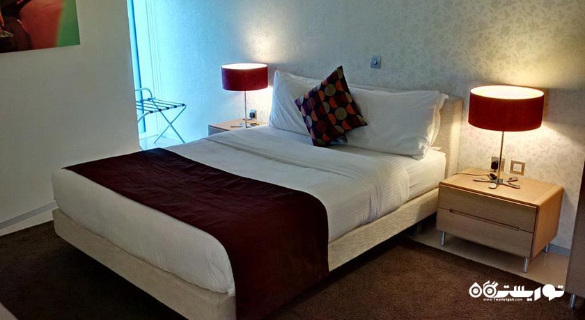 تخت بزرگ آپارتمان دوخوابه پرمیر