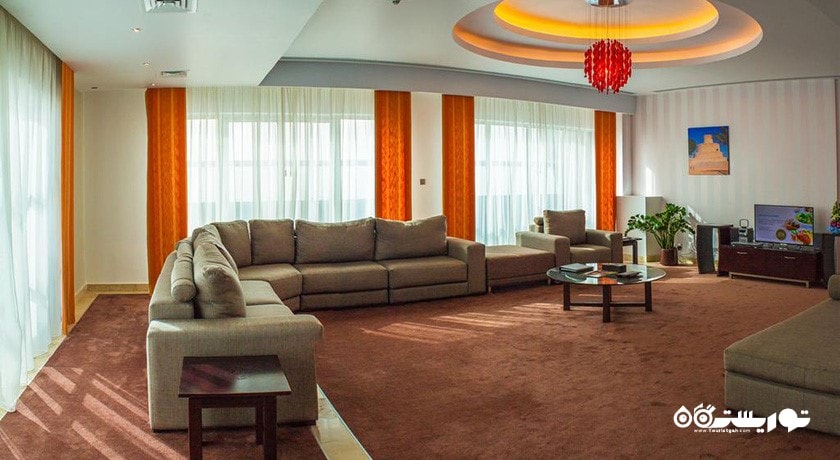 محوطه نشیمن آپارتمان چهار خوابه دلوکس