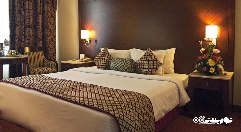 نمای تخت بزرگ اتاق دلوکس