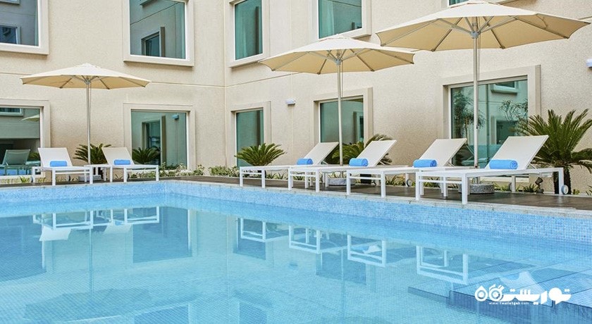 استخر روباز هتل هیلتون گاردن این دبی مال
