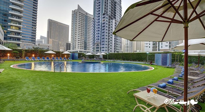 استخر روباز هتل آپارتمان مارینا ویو