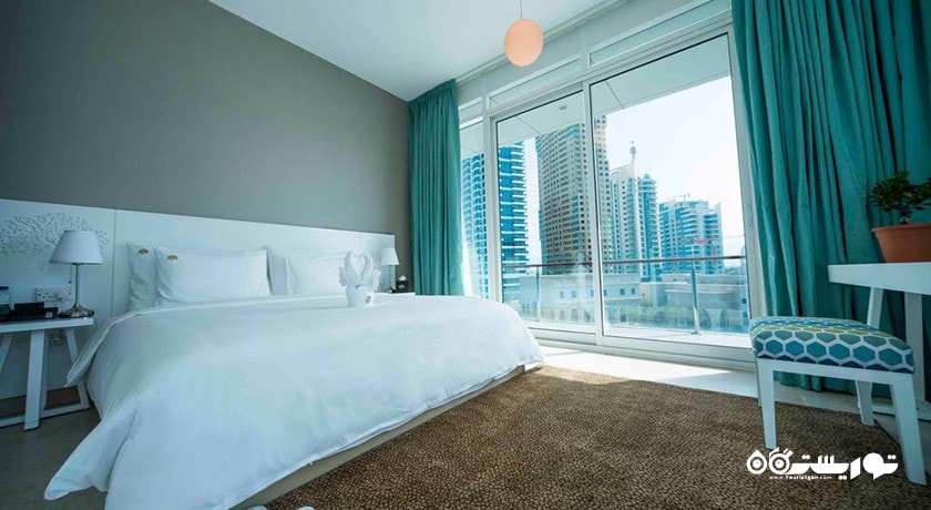 نمای تخت بزرگ آپارتمان دوخوابه