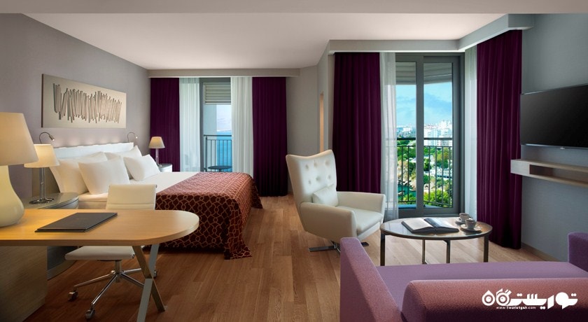 سوئیت کرنر دلوکس با چشم انداز دریا