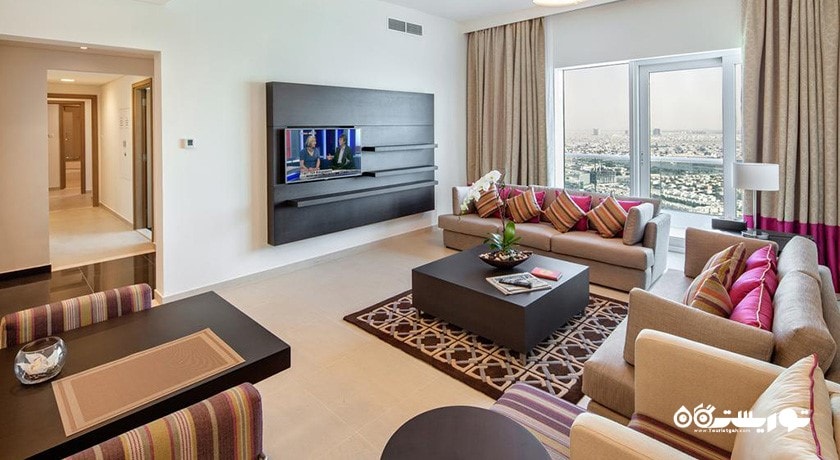 محوطه نشیمن آپارتمان چهار خوابه