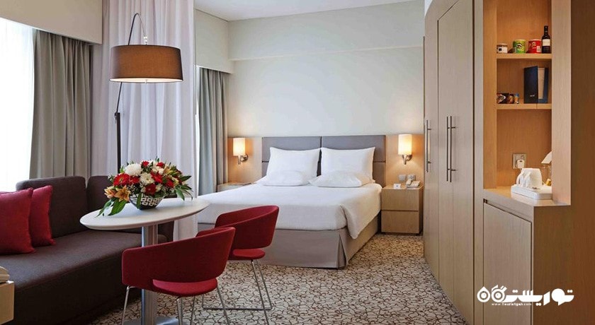 نمای تخت بزرگ سوئیت هتل