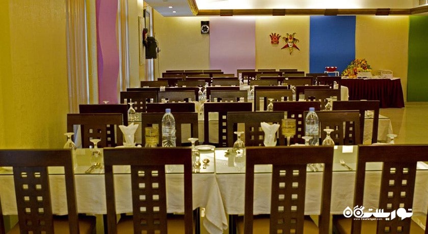 رستوران رین بو استیک هاوس