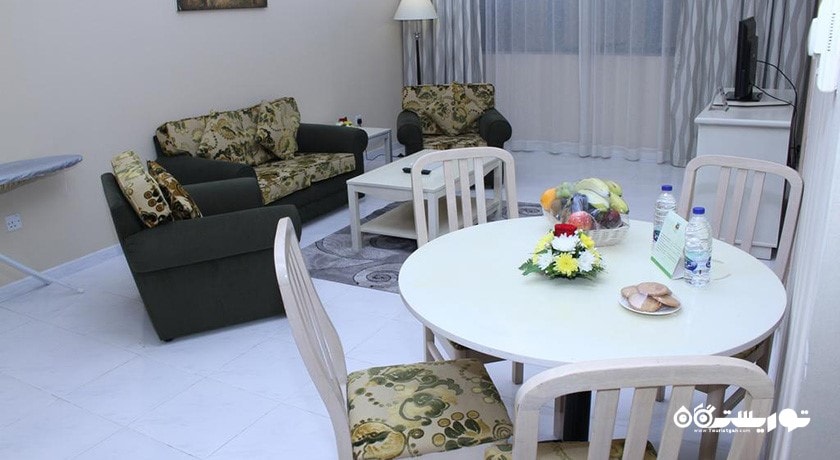 میز غذاخوری آپارتمان یک خوابه