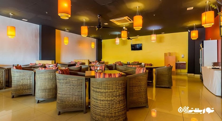 فودیز کافه هتل کلاب دلفین