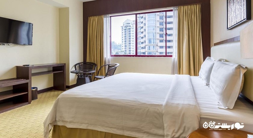 نمای تخت بزرگ اتاق دلوکس